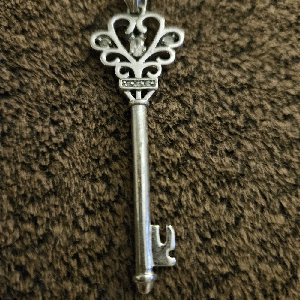 Key pendant - Picture 2 of 5